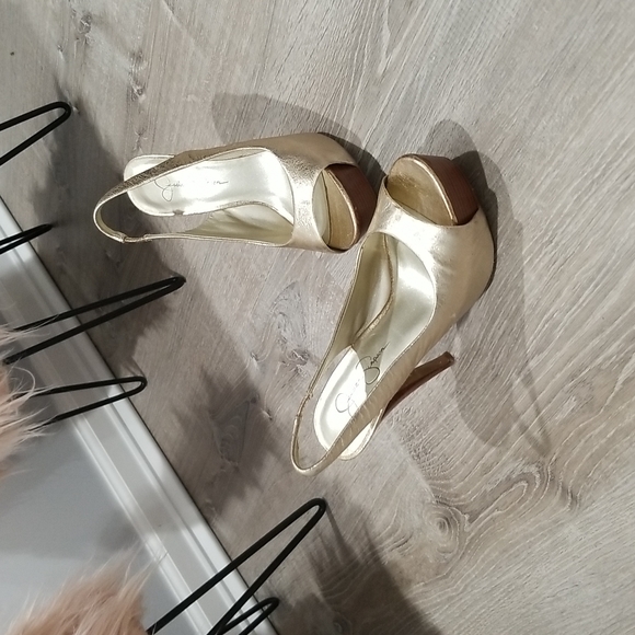 Jessica Simpson Sandals - Picture 5 of 6